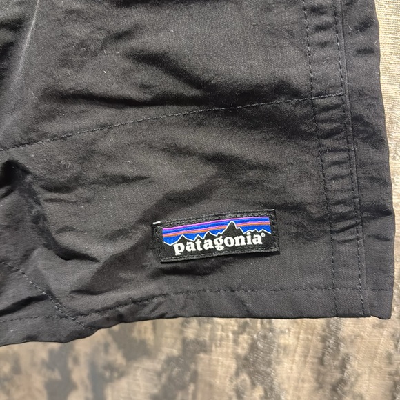 Patagonia Baggies Black size small new with tags - Picture 2 of 4